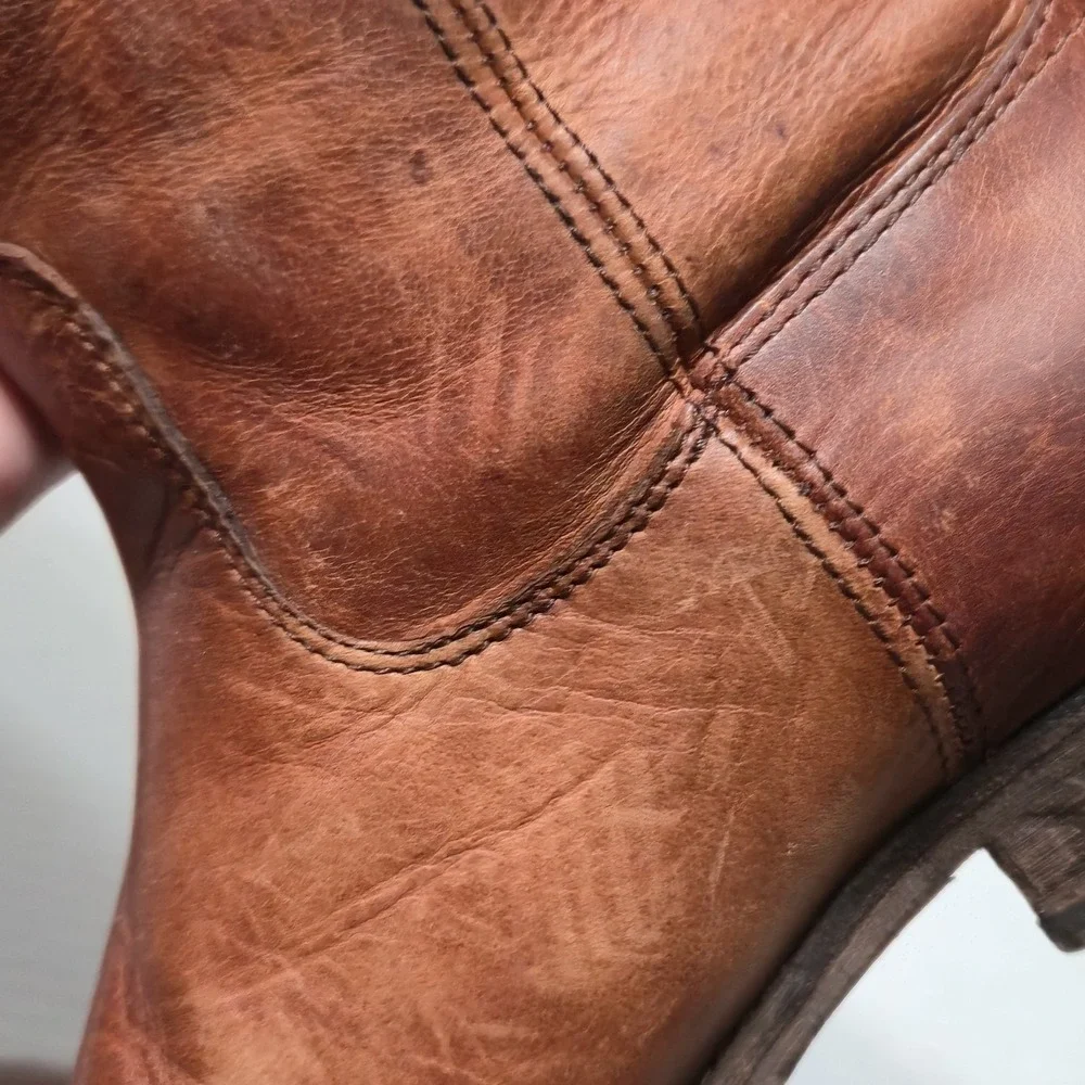 Frye has lot
